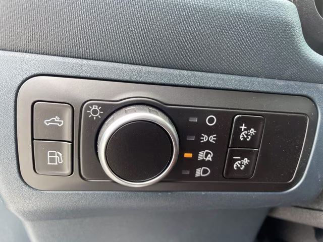 2026 Oxford White Ford Maverick XL FWD Truck