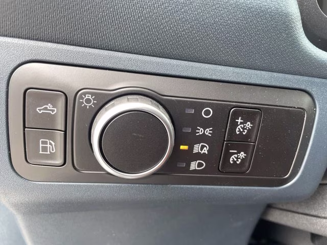 2026 Oxford White Ford Maverick XL FWD Truck