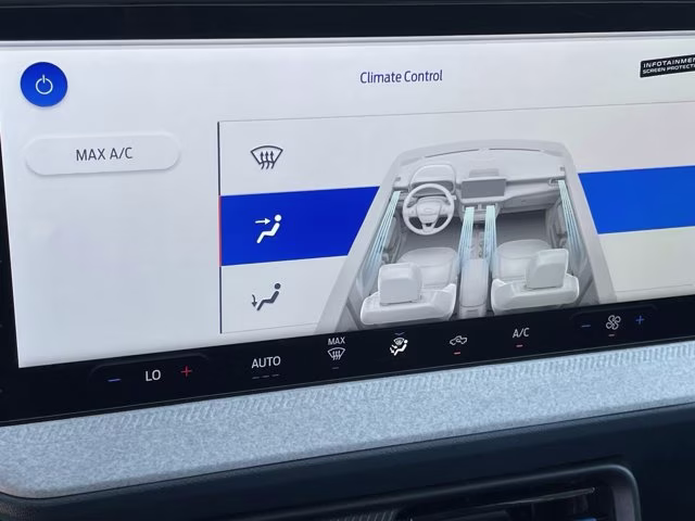 2026 Oxford White Ford Maverick XLT FWD Truck