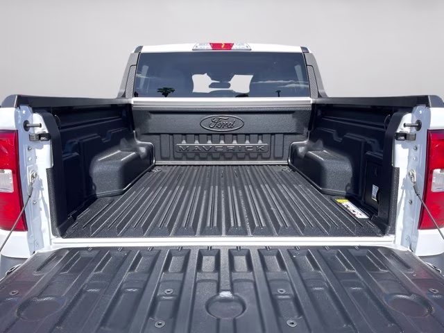 2026 Oxford White Ford Maverick XLT FWD Truck