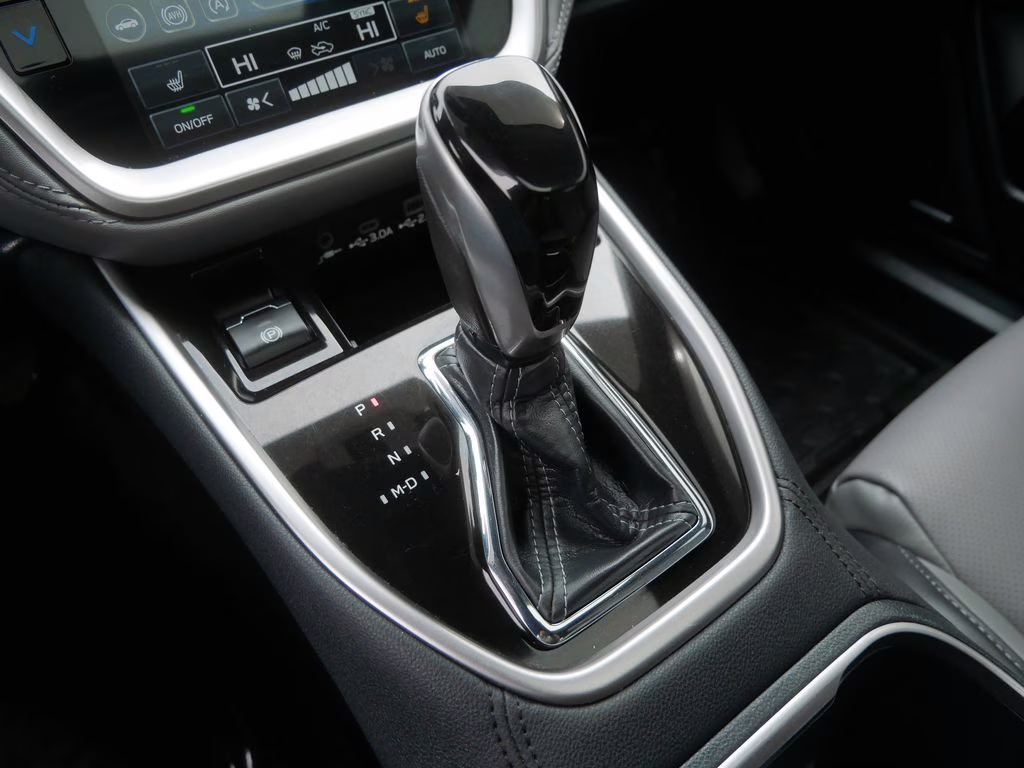 2024 Ice Silver Metallic Subaru Outback Limited AWD SUV