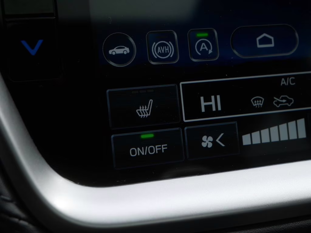 2024 Ice Silver Metallic Subaru Outback Limited AWD SUV