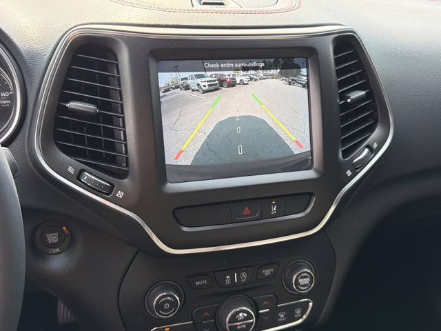 2022 Diamond Black Crystal Pearlcoat Jeep Cherokee Trailhawk 4X4 SUV