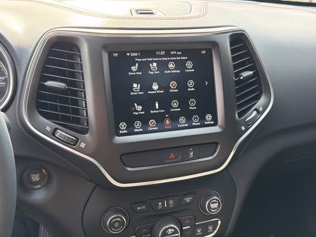 2022 Diamond Black Crystal Pearlcoat Jeep Cherokee Trailhawk 4X4 SUV