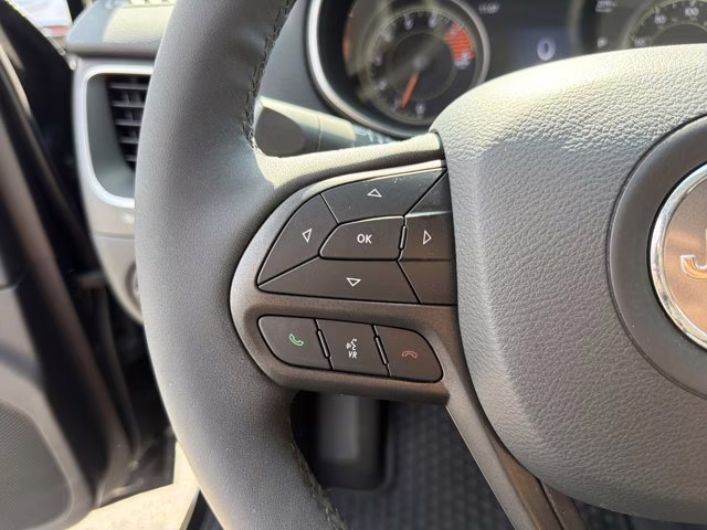 2022 Diamond Black Crystal Pearlcoat Jeep Cherokee Trailhawk 4X4 SUV