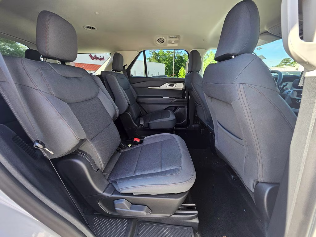 2026 Space White Metallic Ford Explorer Active RWD SUV