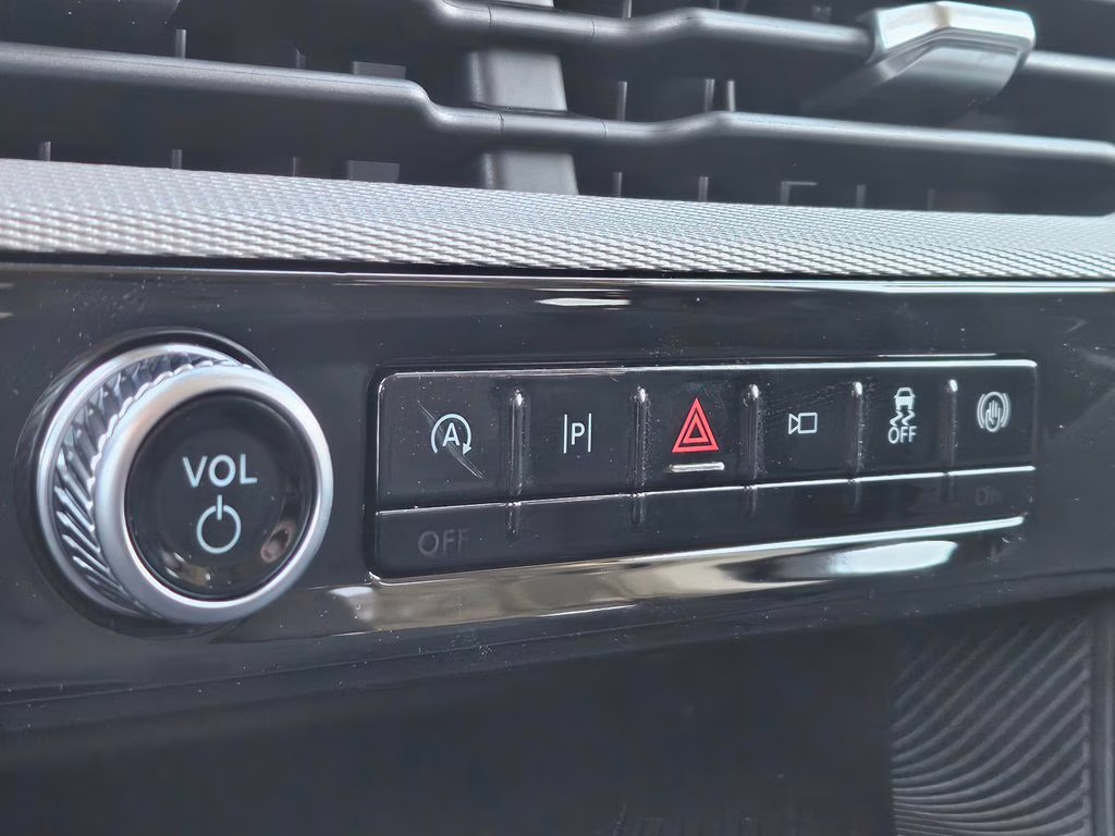 2026 Space White Metallic Ford Explorer Active RWD SUV