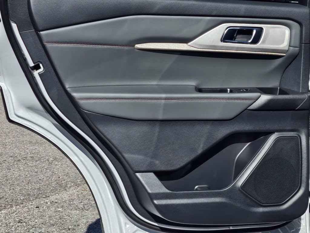 2026 Space White Metallic Ford Explorer Active RWD SUV