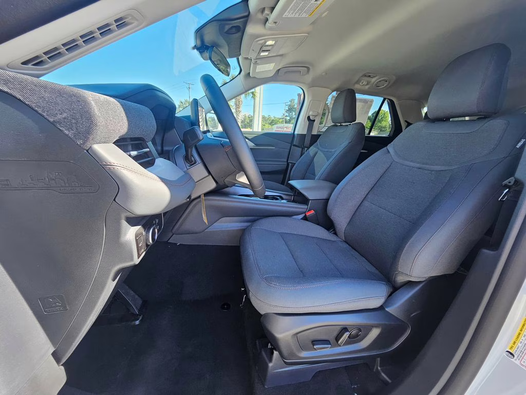 2026 Space White Metallic Ford Explorer Active RWD SUV