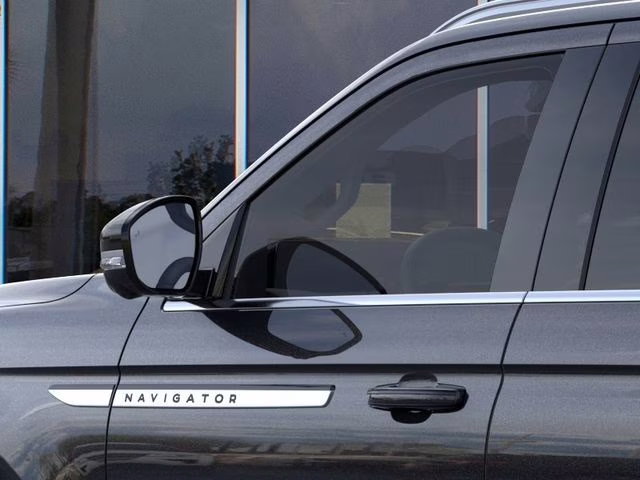 2026 Infinite Black Metallic Clearcoat Lincoln Navigator L Reserve 4X4 SUV
