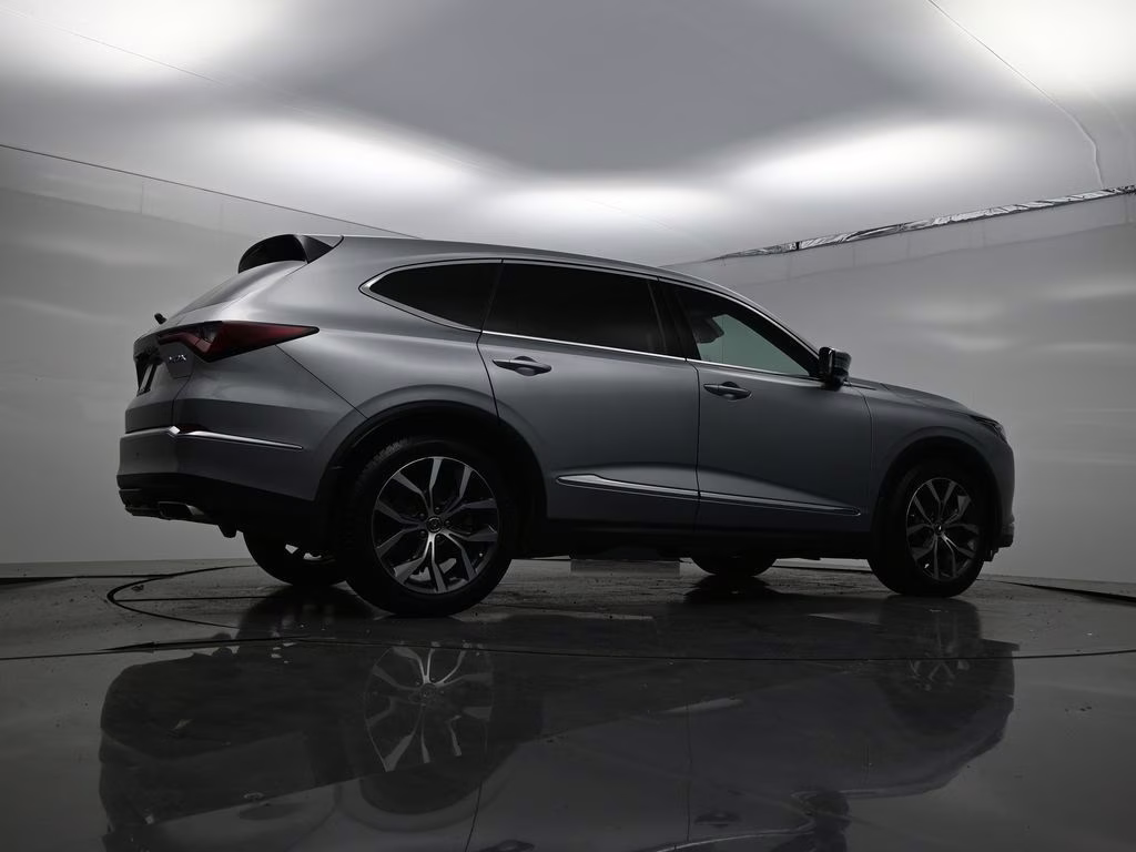 2022 Silver Acura MDX Technology FWD SUV
