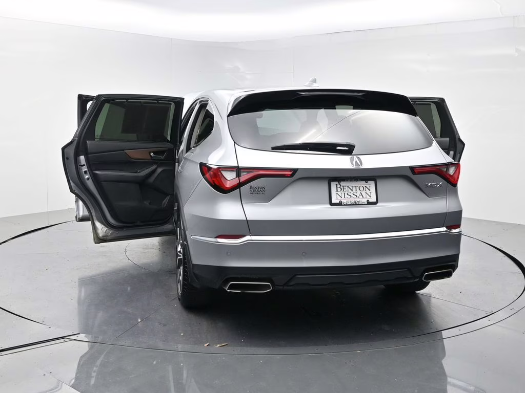 2022 Silver Acura MDX Technology FWD SUV