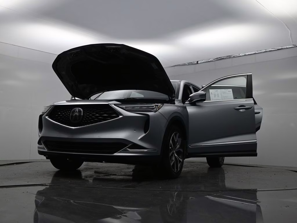 2022 Silver Acura MDX Technology FWD SUV