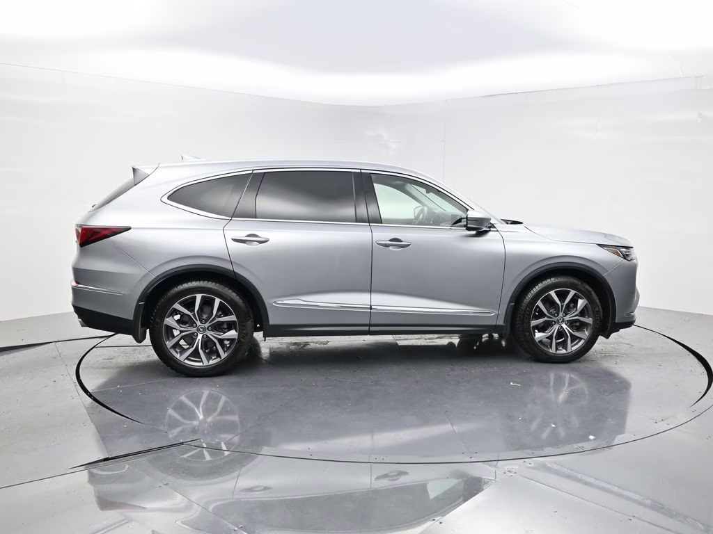 2022 Silver Acura MDX Technology FWD SUV