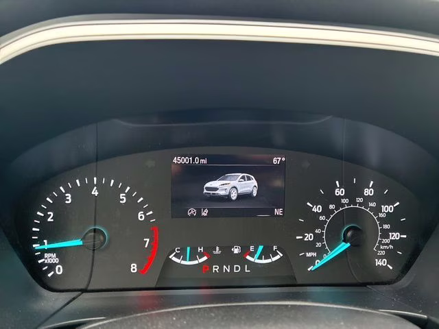 2022 White Metallic Ford Escape SEL FWD SUV