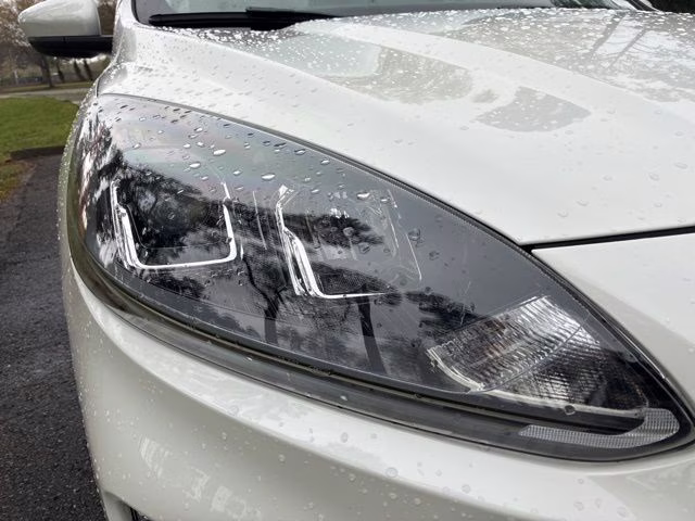 2022 White Metallic Ford Escape SEL FWD SUV