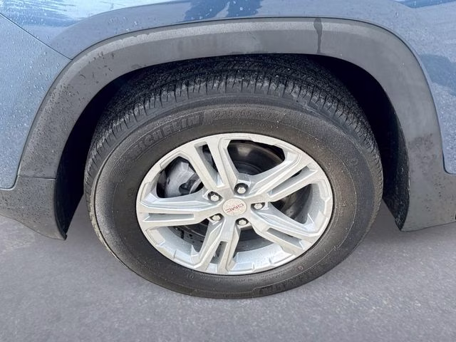 2024 Downpour Metallic GMC Terrain SLE FWD SUV