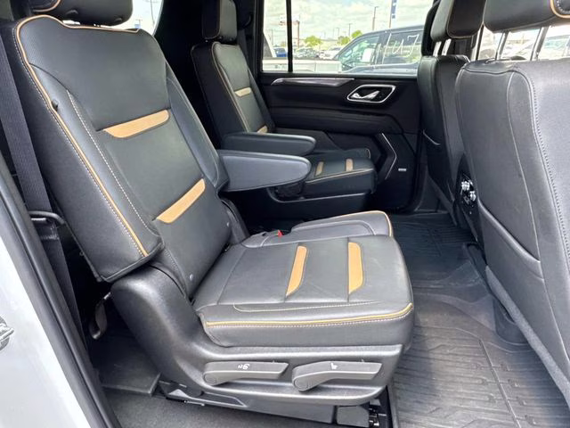 2024 White Frost GMC Yukon XL AT4 4X4 SUV