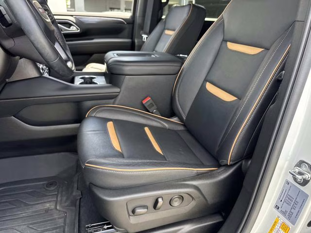 2024 White Frost GMC Yukon XL AT4 4X4 SUV