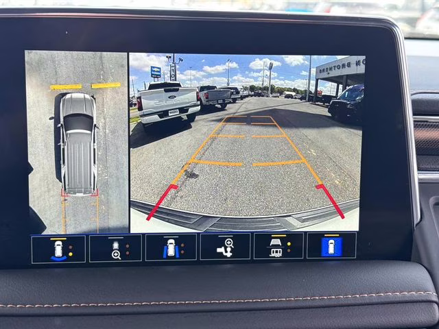 2024 White Frost GMC Yukon XL AT4 4X4 SUV