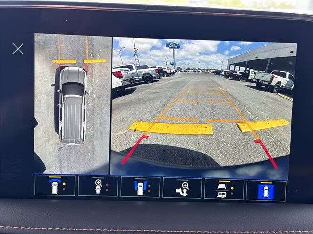 2024 White Frost GMC Yukon XL AT4 4X4 SUV