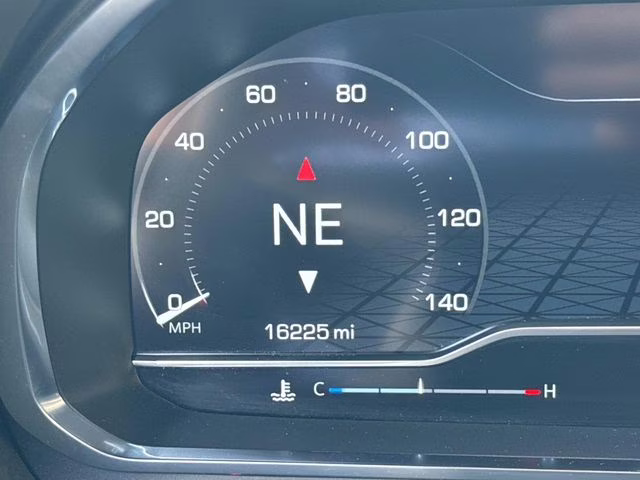 2024 White Frost GMC Yukon XL AT4 4X4 SUV