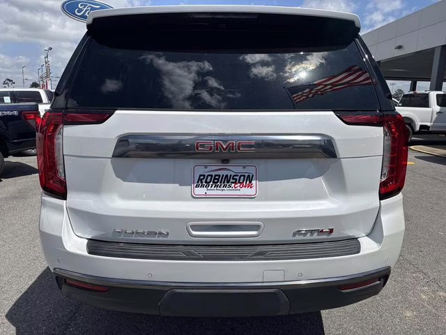 2024 White Frost GMC Yukon XL AT4 4X4 SUV