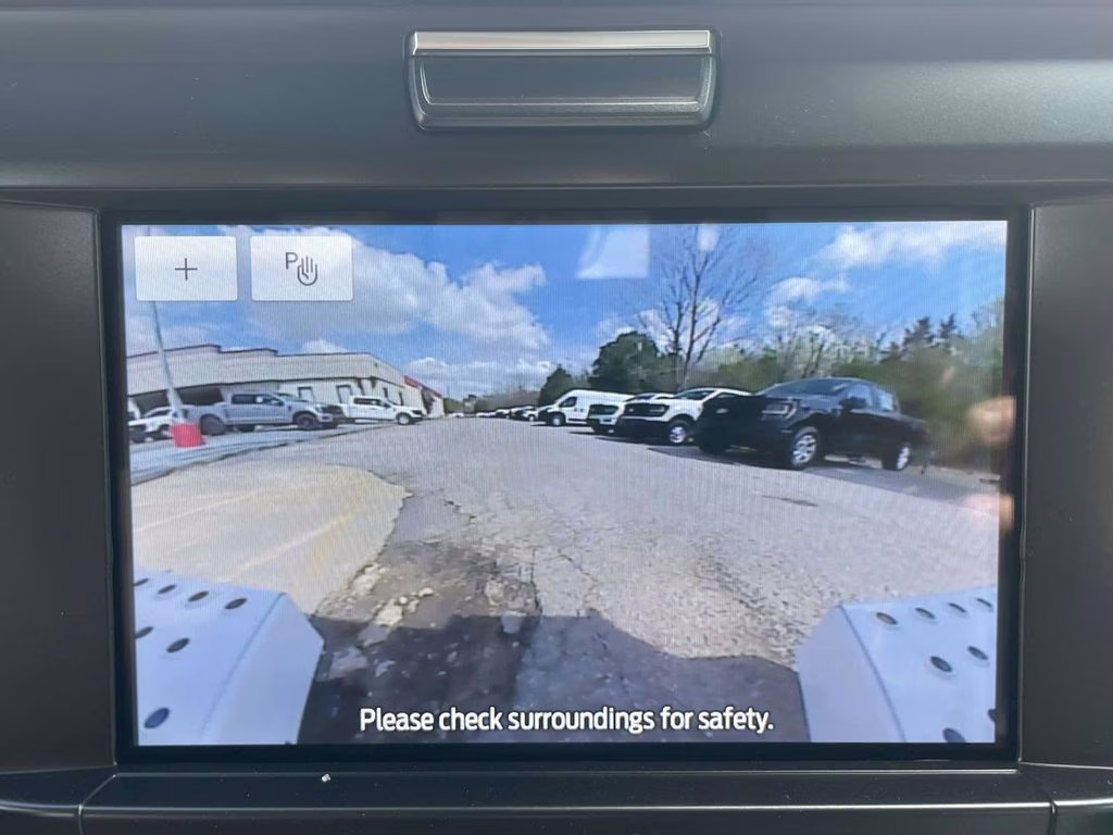 2026 Oxford White Ford Super Duty F-350 DRW XL RWD Chassis