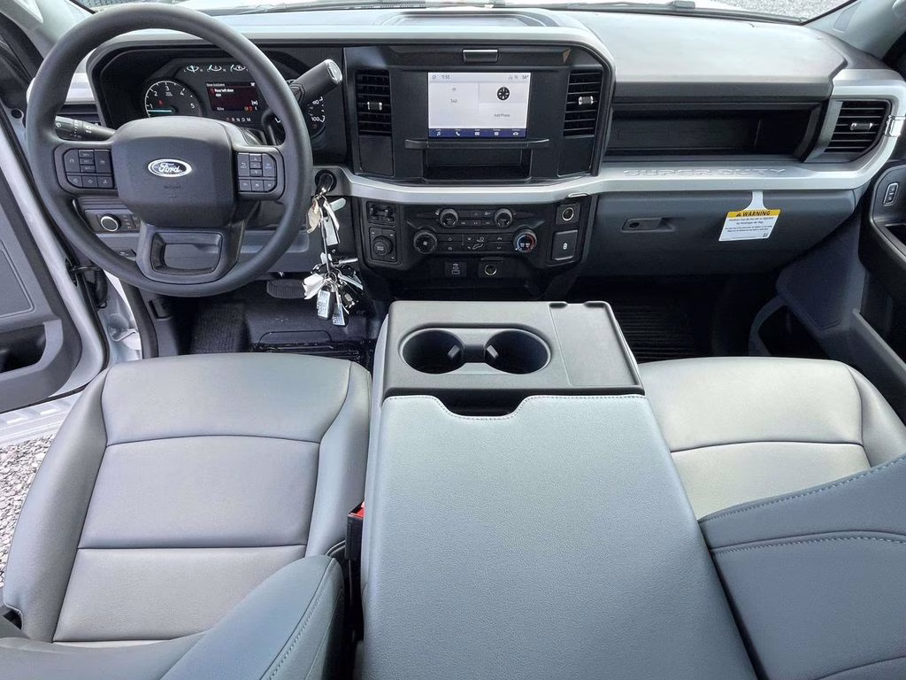 2026 Oxford White Ford Super Duty F-350 DRW XL 4X4 Chassis