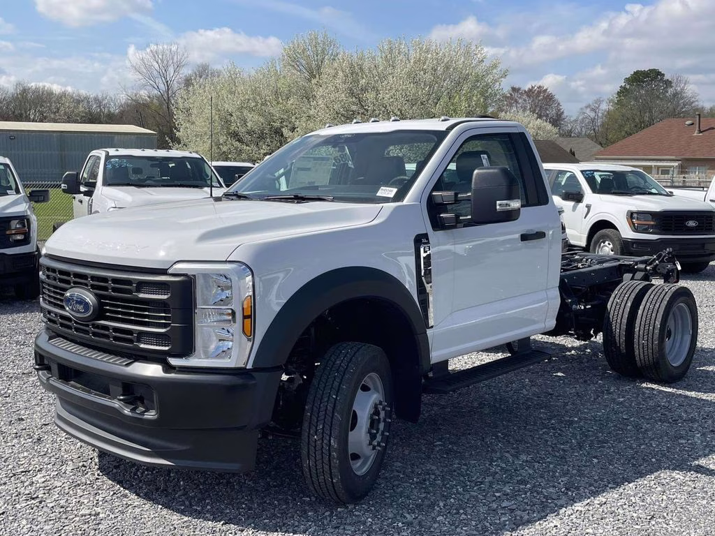2026 Oxford White Ford Super Duty F-450 DRW XL 4X4 Chassis