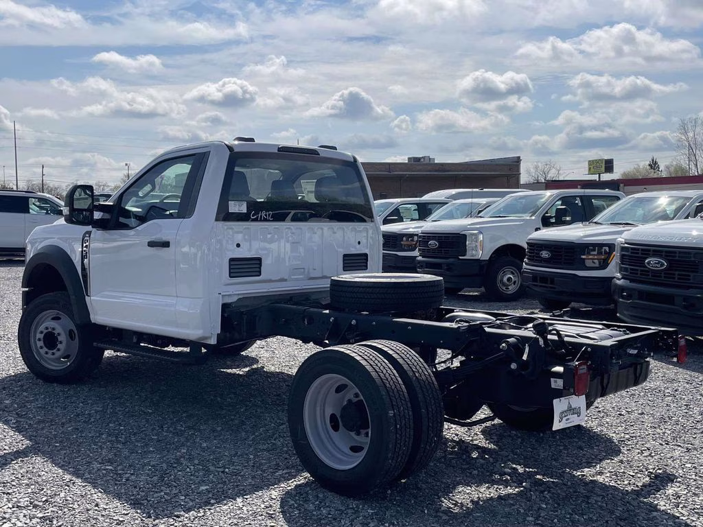 2026 Oxford White Ford Super Duty F-450 DRW XL 4X4 Chassis