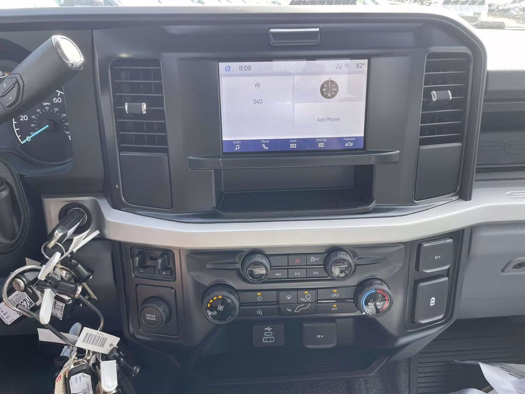 2026 Oxford White Ford Super Duty F-550 DRW XL 4X4 Chassis