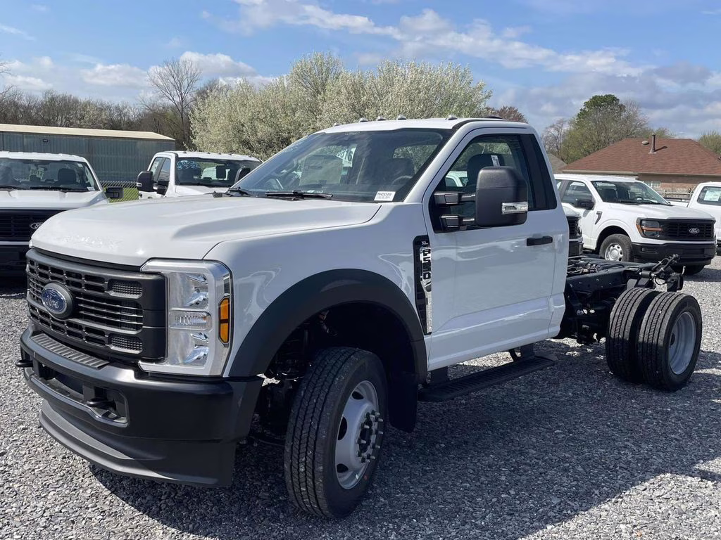 2026 Oxford White Ford Super Duty F-550 DRW XL 4X4 Chassis