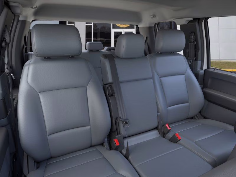 2026 Oxford White Ford Super Duty F-350 DRW XL RWD Chassis