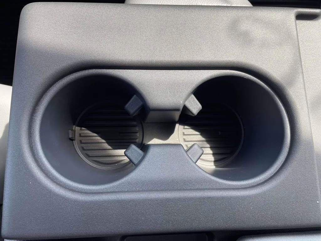 2026 Oxford White Ford Super Duty F-350 DRW XL RWD Chassis