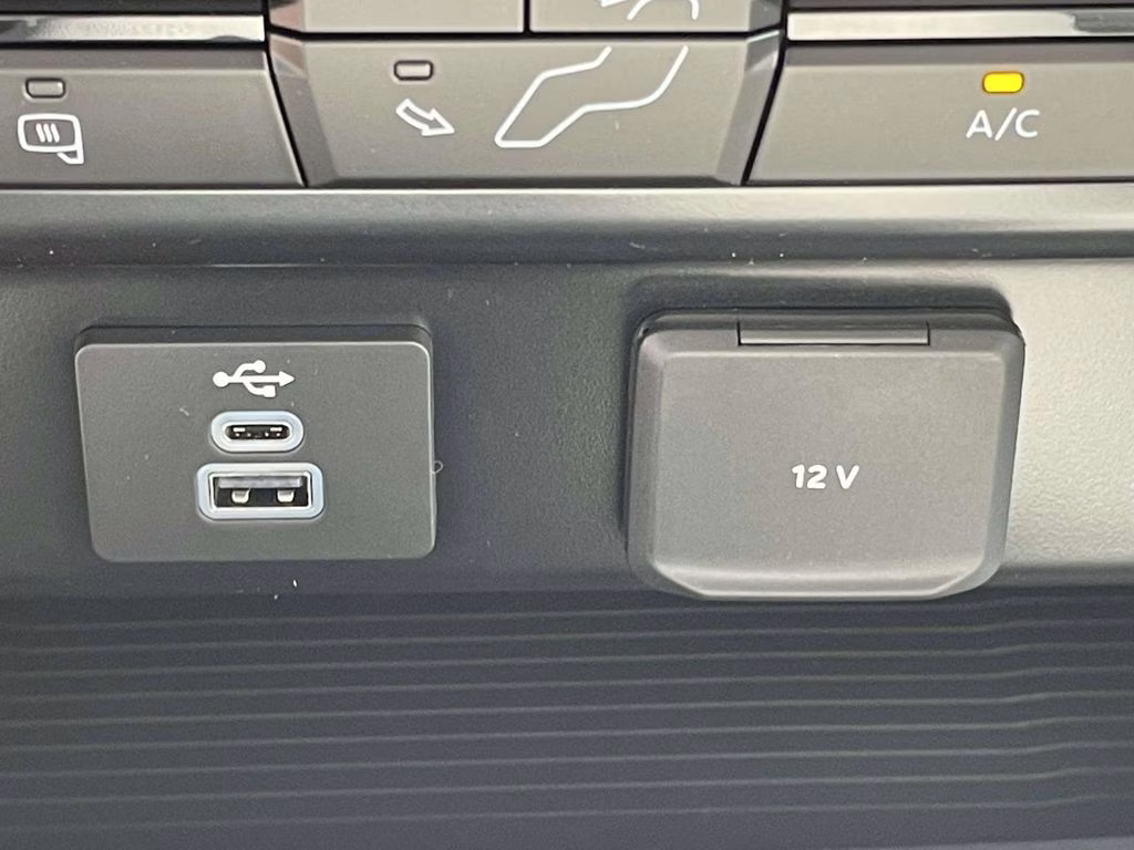 2026 Oxford White Ford Super Duty F-450 DRW XL RWD Chassis