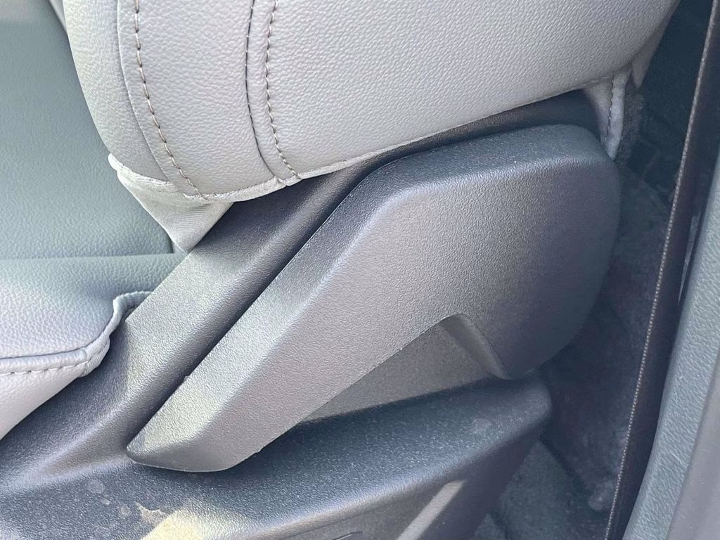 2026 Oxford White Ford Super Duty F-550 DRW XL RWD Chassis