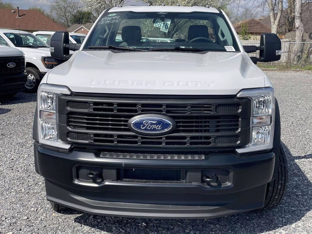 2026 Oxford White Ford Super Duty F-550 DRW XL 4X4 Chassis
