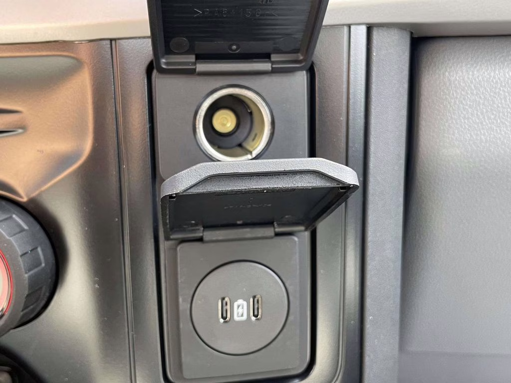 2026 Oxford White Ford Super Duty F-550 DRW XL 4X4 Chassis