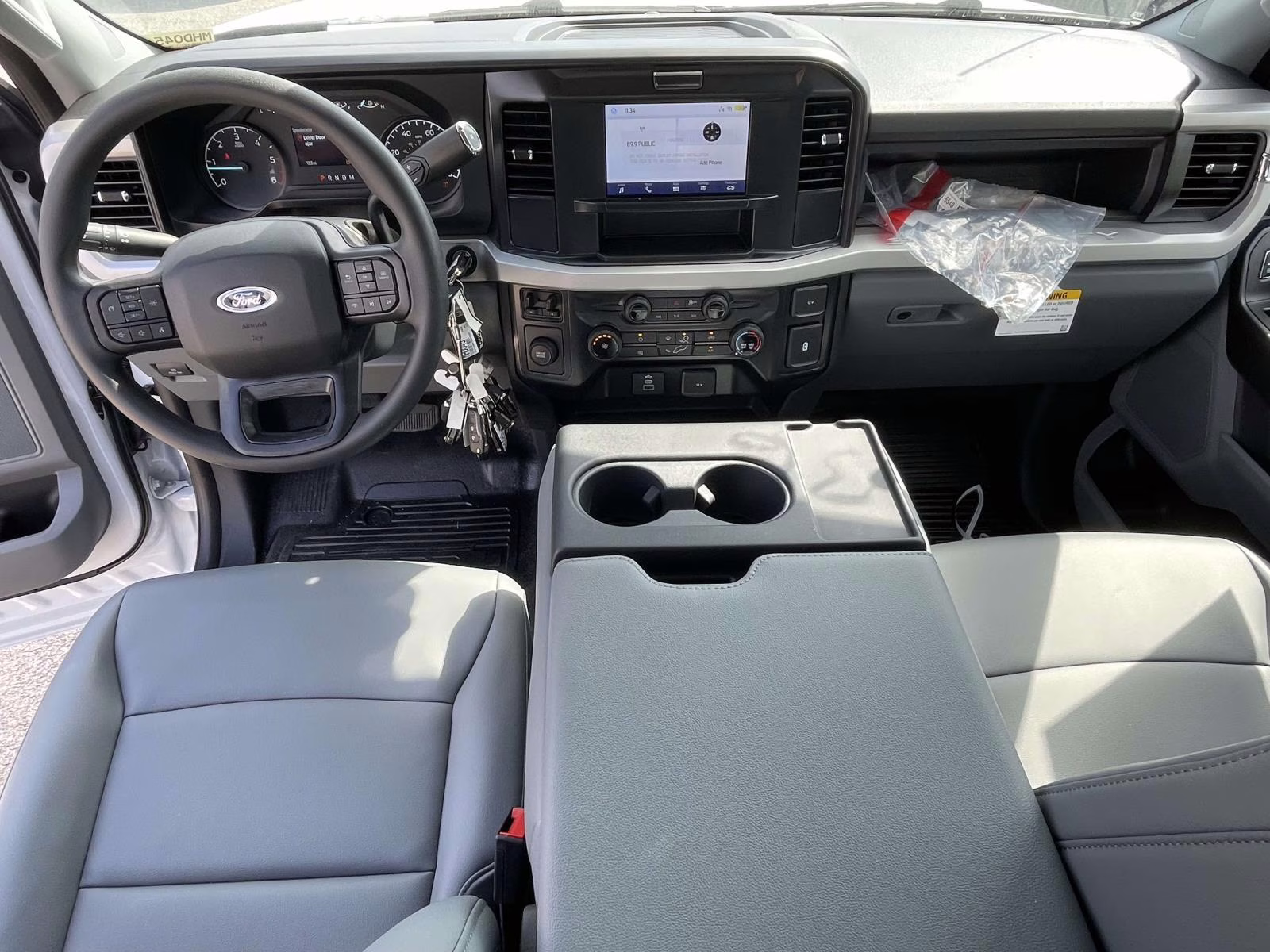 2026 Oxford White Ford Super Duty F-350 DRW XL RWD Chassis