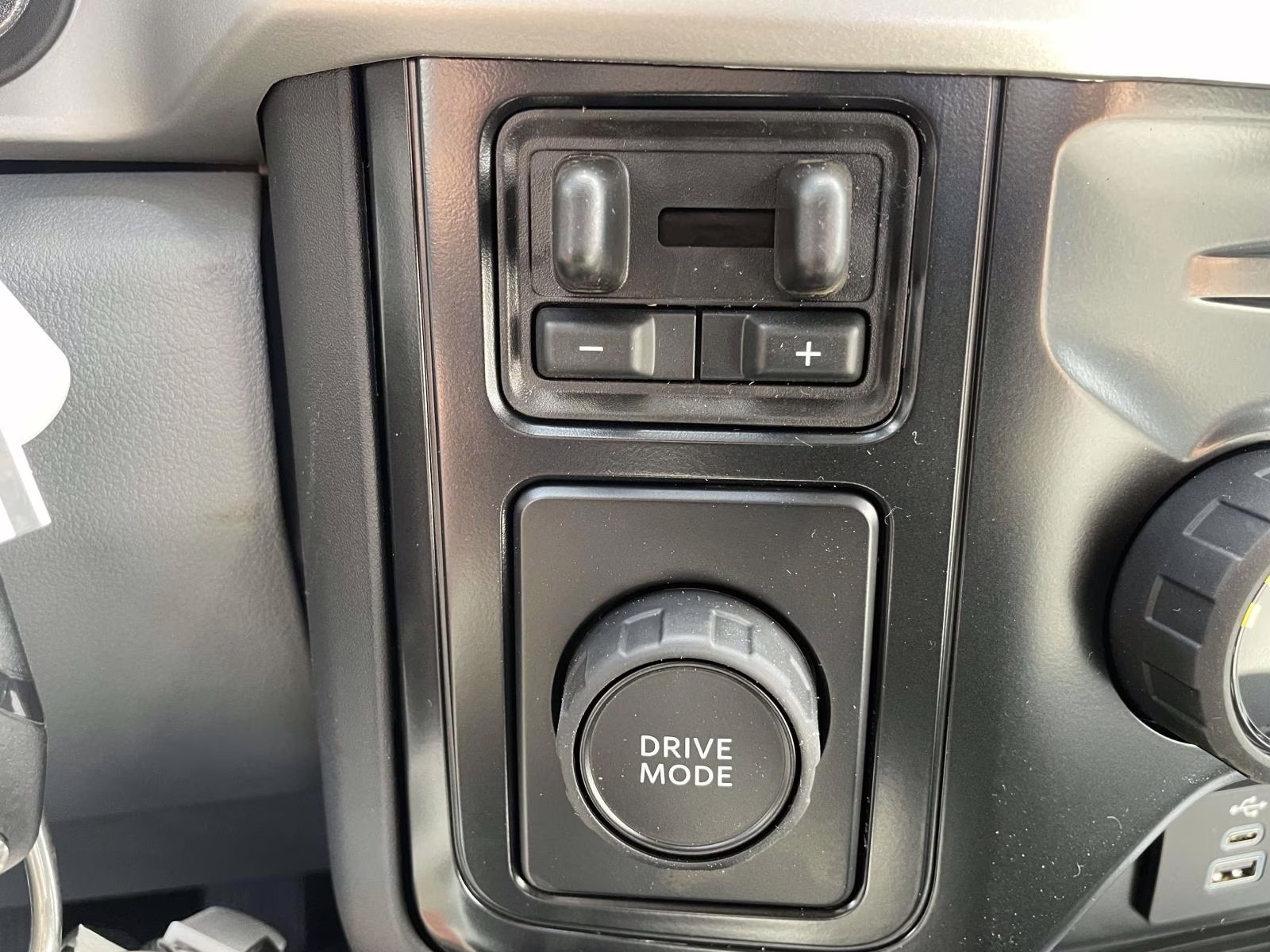 2026 Oxford White Ford Super Duty F-450 DRW XL RWD Chassis