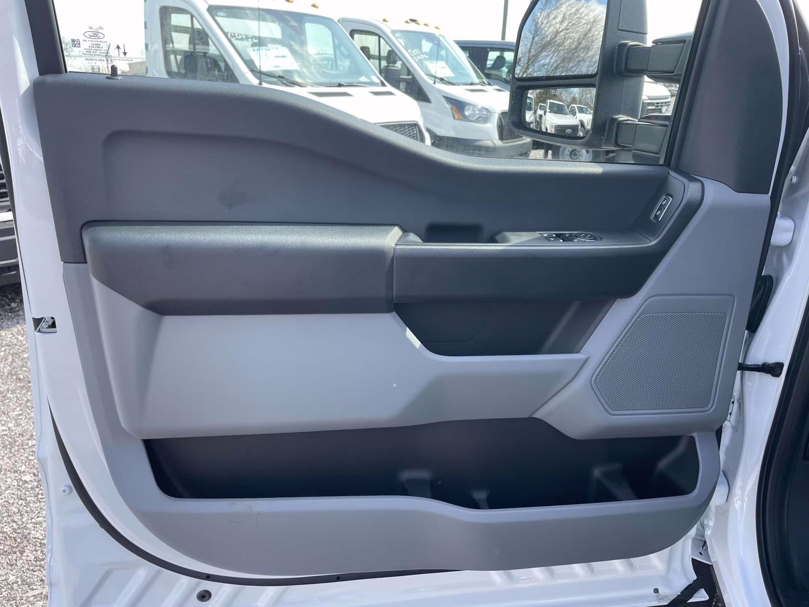 2026 Oxford White Ford Super Duty F-450 DRW XL RWD Chassis