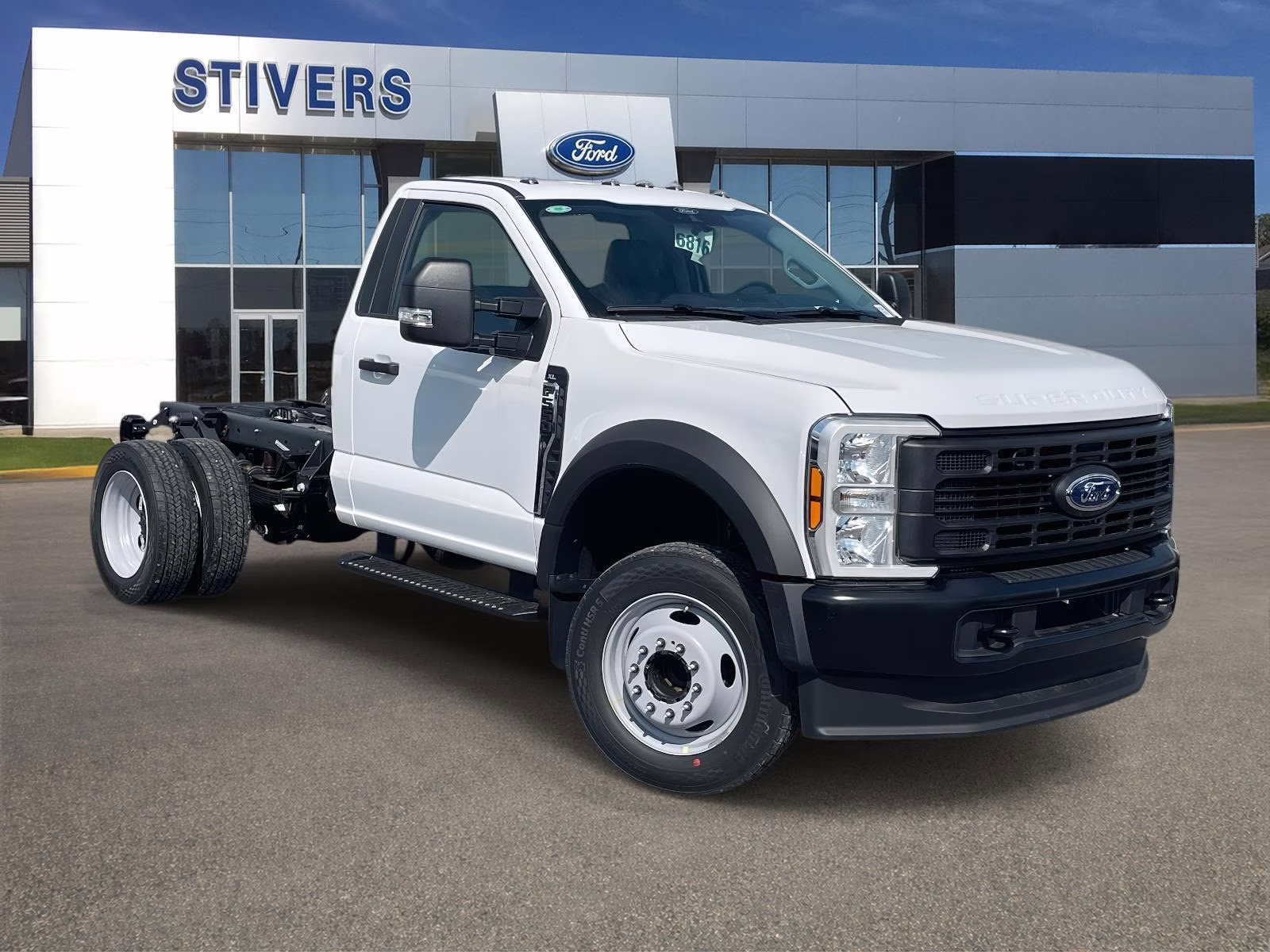 2026 Oxford White Ford Super Duty F-550 DRW XL 4X4 Chassis
