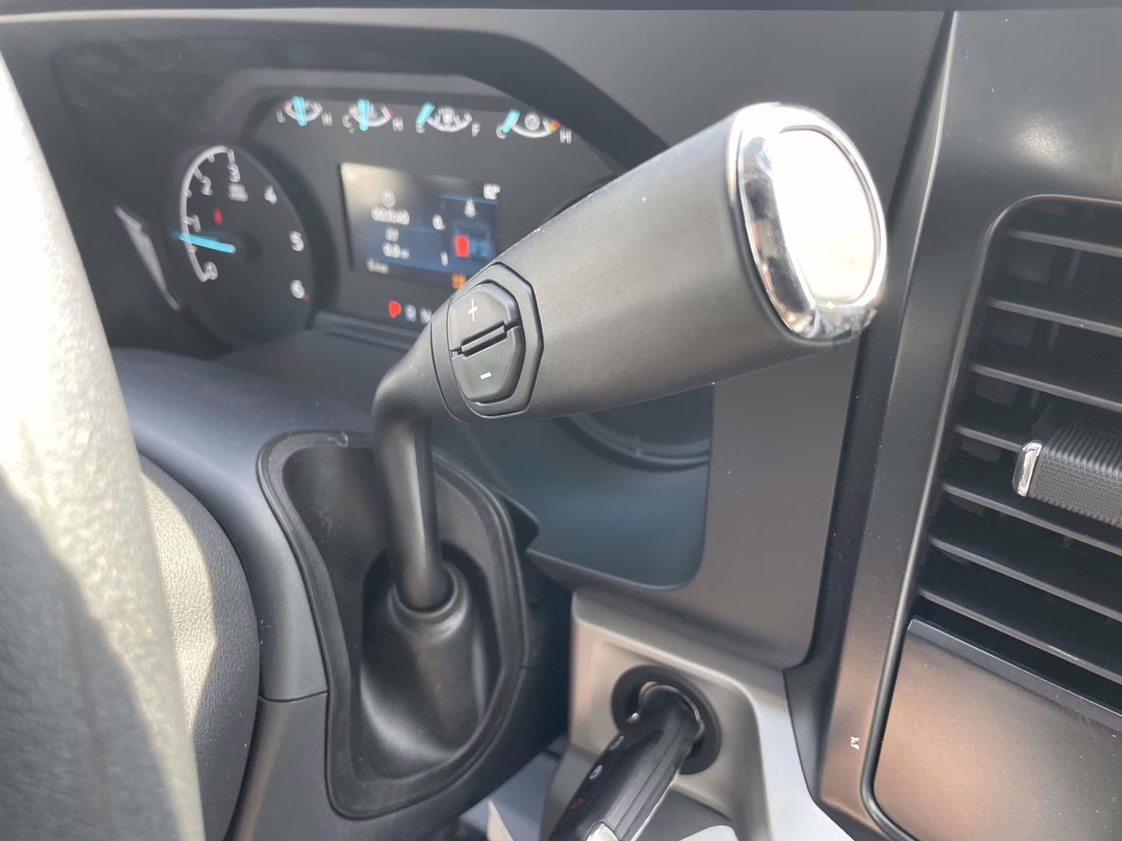 2026 Oxford White Ford Super Duty F-550 DRW XL 4X4 Chassis