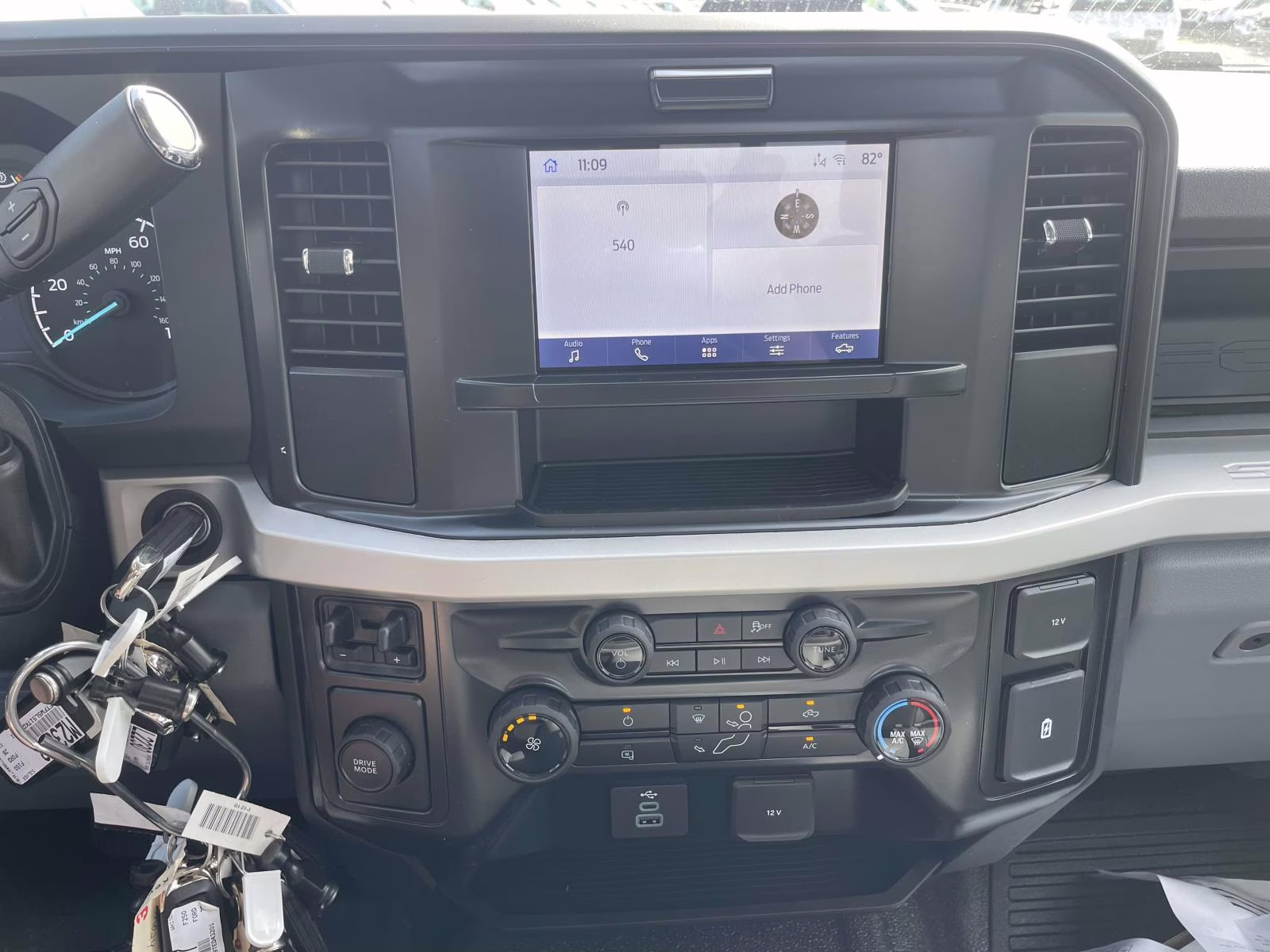 2026 Oxford White Ford Super Duty F-550 DRW XL 4X4 Chassis