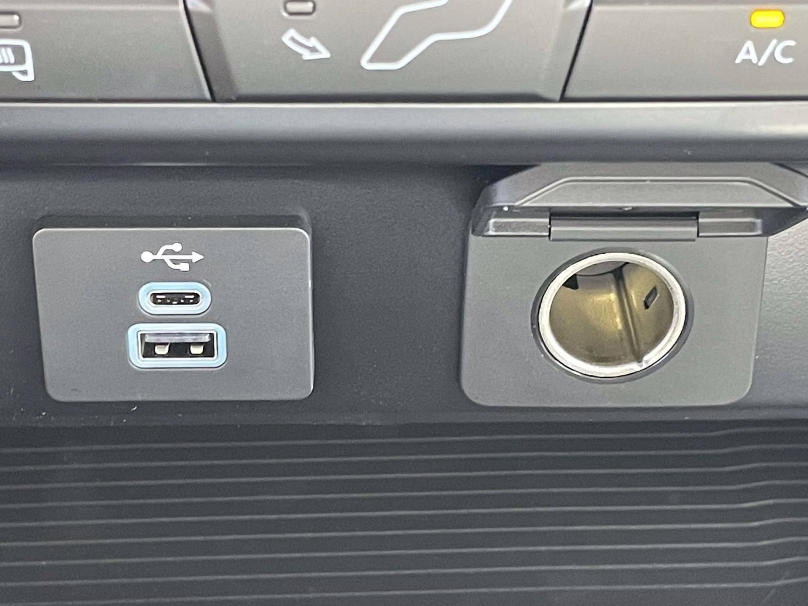 2026 Oxford White Ford Super Duty F-550 DRW XL 4X4 Chassis