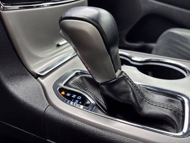 2022 Bright White Clearcoat Jeep Grand Cherokee WK Laredo X RWD SUV