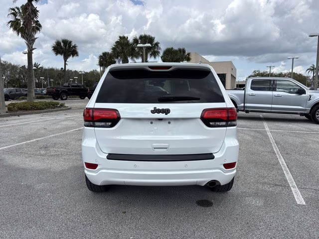 2022 Bright White Clearcoat Jeep Grand Cherokee WK Laredo X RWD SUV