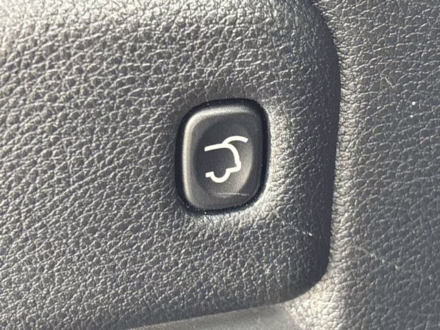 2022 Bright White Clearcoat Jeep Grand Cherokee WK Laredo X RWD SUV