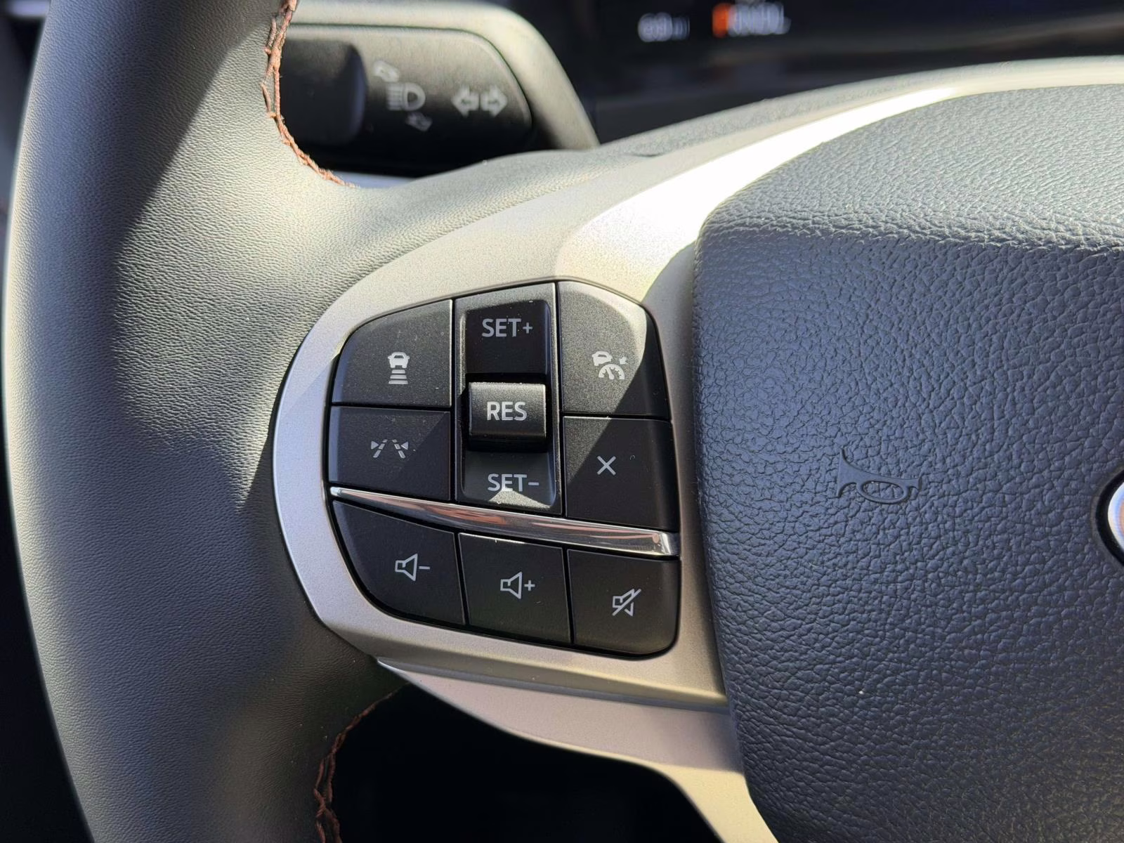 2026 Black Ford Explorer Active 4X4 SUV